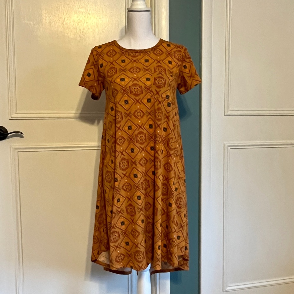 LuLaRoe Carly Dress - Picture 1 of 6